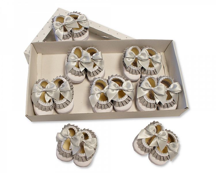 Baby Shoes with Bow and Lace 3 Baby Shoes with Bow and Lace – Grey